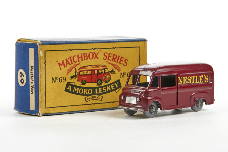 Matchbox 69 Commer 30 CWT Van