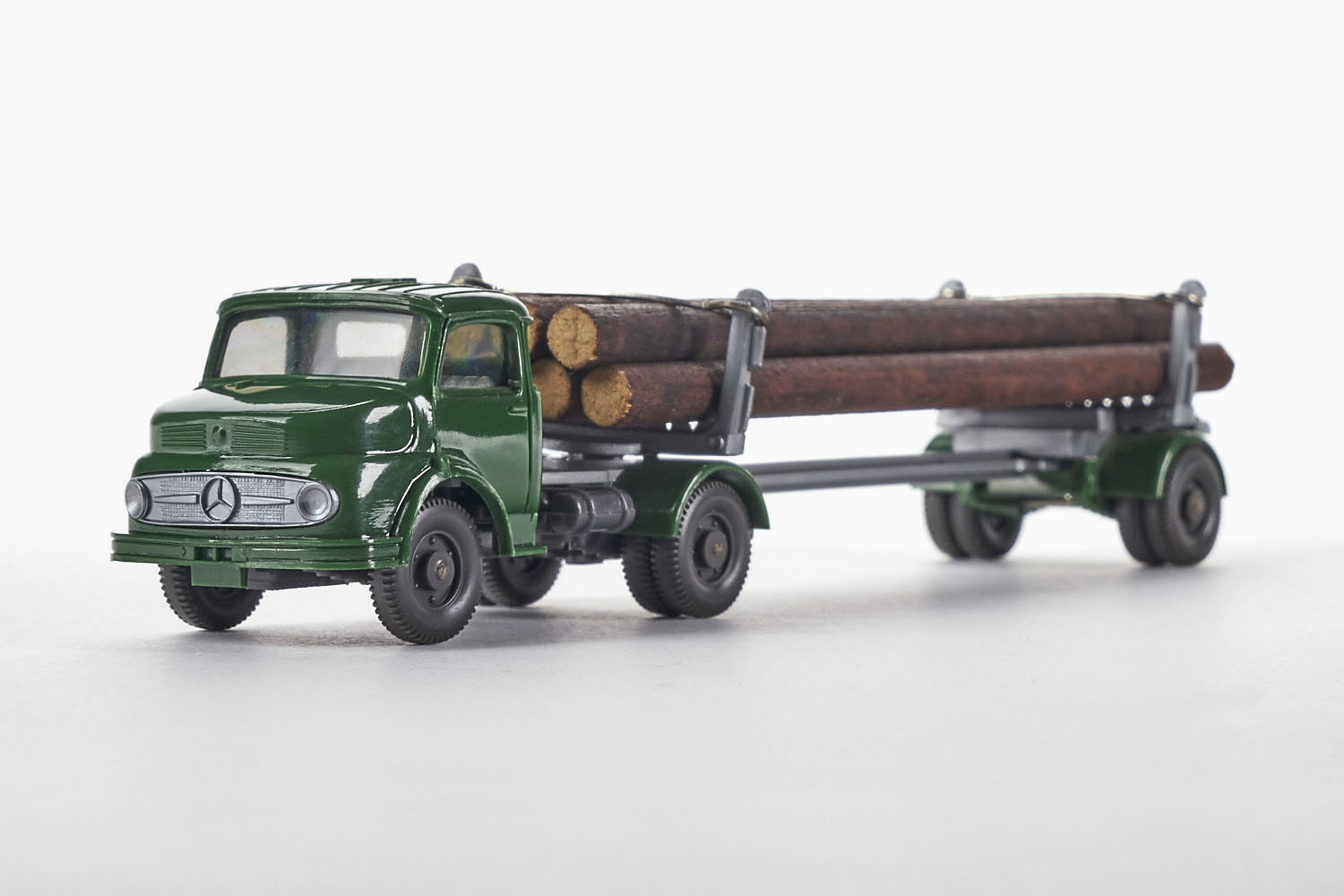 wiking-modellarchiv-mercedes-benz-langholz-transporter-mb-ls-1413