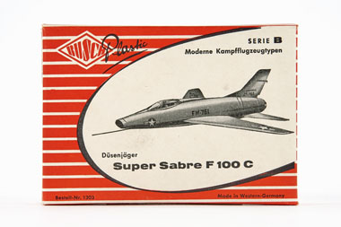 Busch Plastic Düsenjäger Super Sabre F 100 C OVP