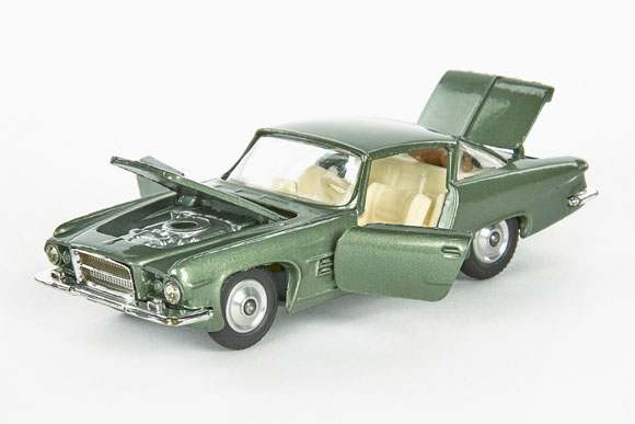 Corgi Toys 241 Chrysler Ghia L64