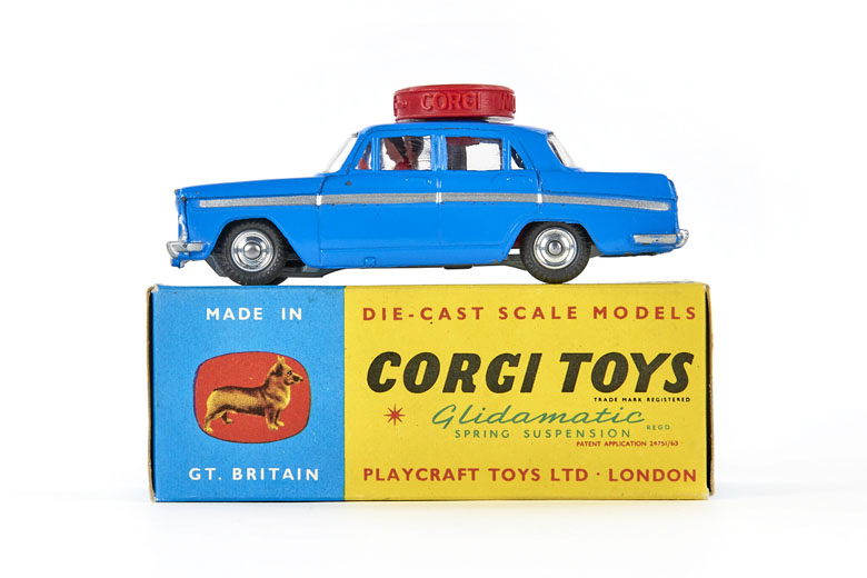 Corgi Toys 255 Austin A-60 Motor School Car