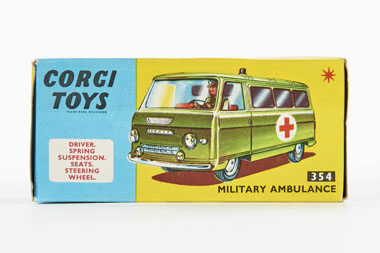 Corgi Toys 354 Commer Military Ambulance OVP