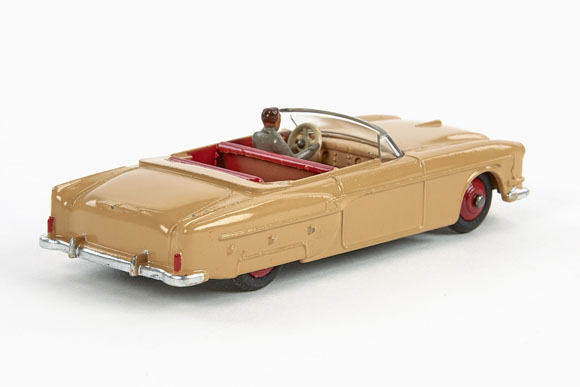 Dinky Toys 132 Packard Convertible