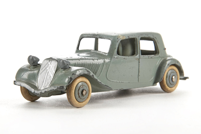 Dinky Toys 24 N Citroën Traction Avant 11 BL