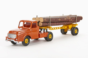 Dinky Toys 36 A Willème tractor and lumber carrier