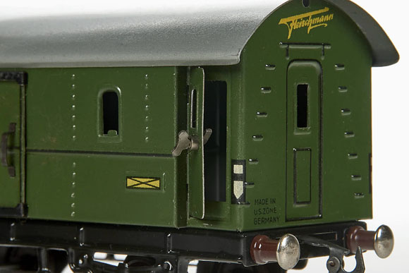 Fleischmann Nr. 403 Spur 0 Packwagen