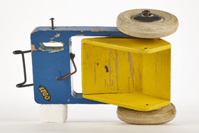 Lego Holzspielzeug Anhänger, Lego wooden trailer