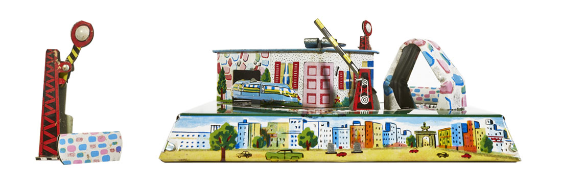 Marx Toys Honeymoon Cottage 1966