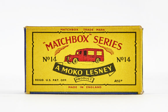 Matchbox 14 Daimler Ambulance OVP