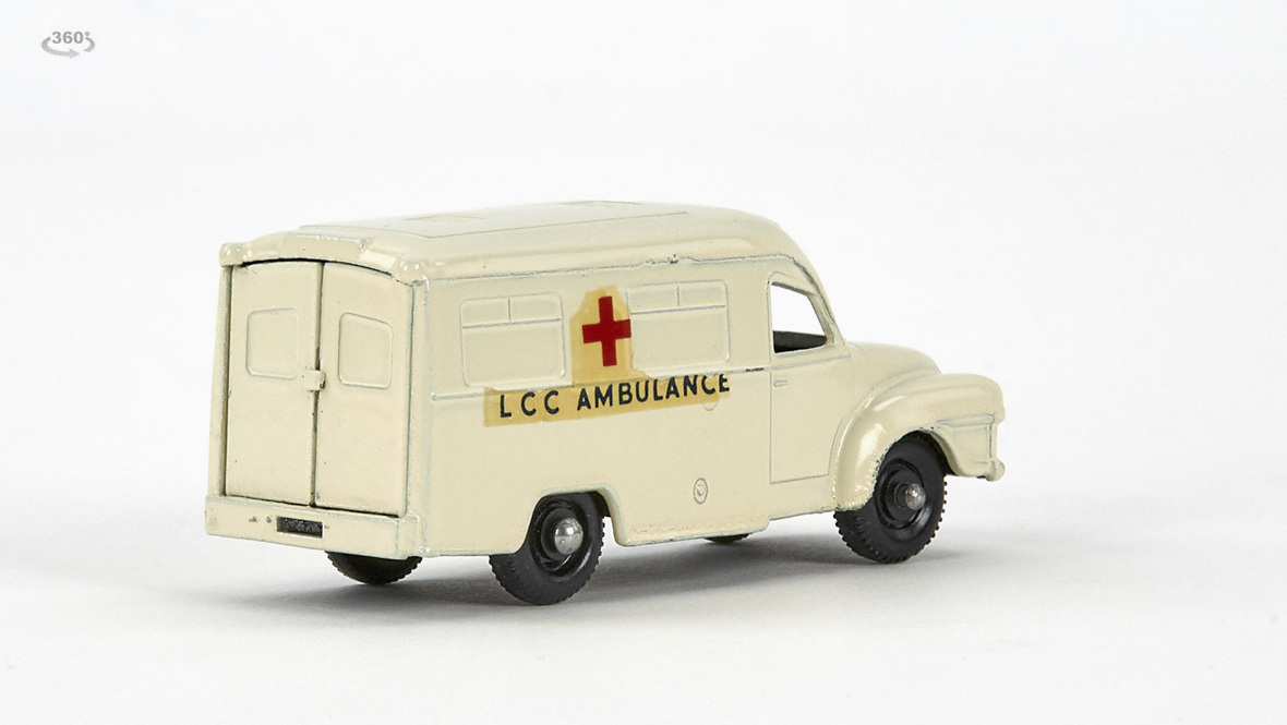 Matchbox 14 Lomas Ambulance
