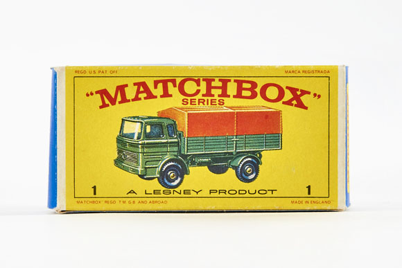 Matchbox 1 Mercedes Benz Truck OVP