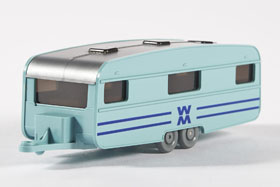 92 Wohnwagen mit Einrichtung