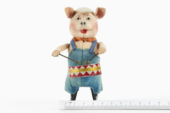 Schuco Tanzfigur Nr. 980/1 Schwein mit Trommel