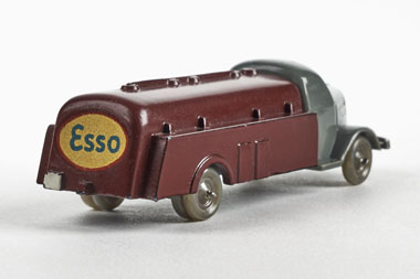 Wiking Dodge Tankwagen ESSO T 21