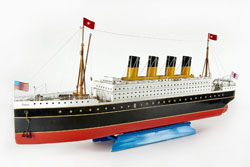 Tucher & Walther T 359 Titanic mit Dampfmaschine